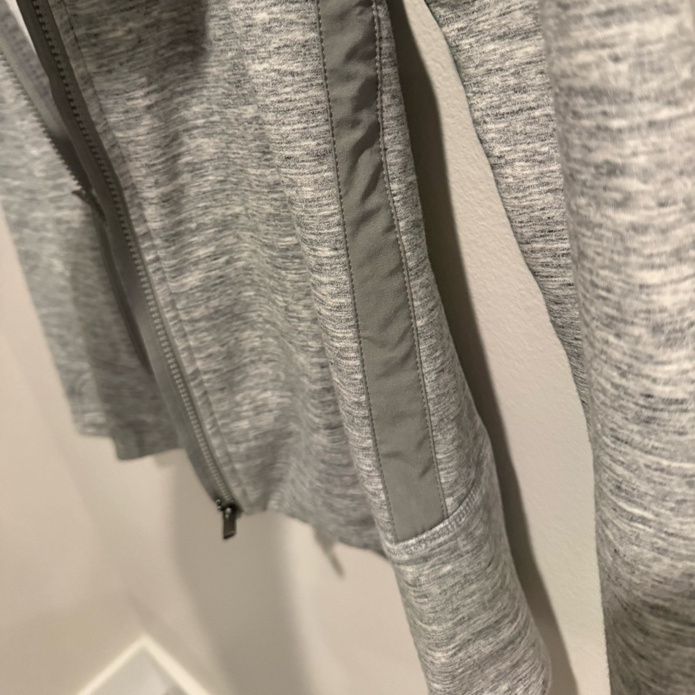 Athleta Stronger Jacket Women’s M Gray Hooded Full Zip Fleece Backed Travel Run - Picture 10 of 12